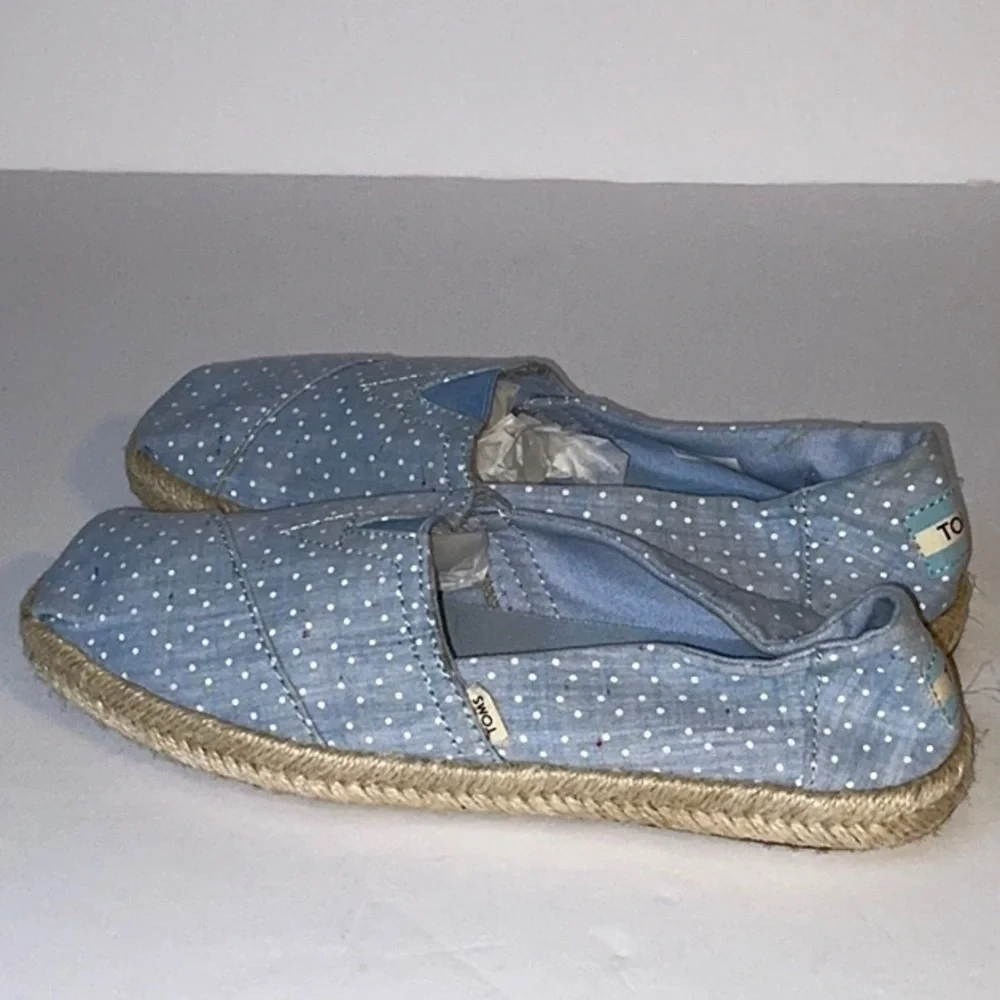 TOMS, Chambray Slip Ons, Size 6